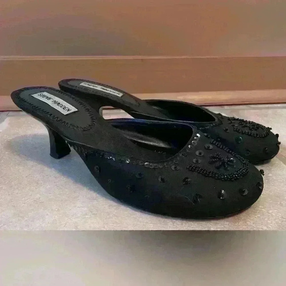 Vintage Steve Madden black kitten heel mules with sequin, embroidery; size 8 - Picture 1 of 5